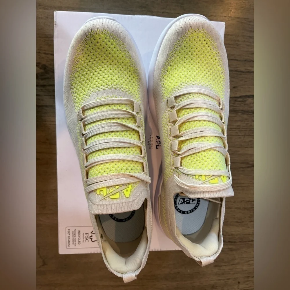 NEW APL Men’s TechLoom Breeze Beach / Energy / White Size 8.5 women 10